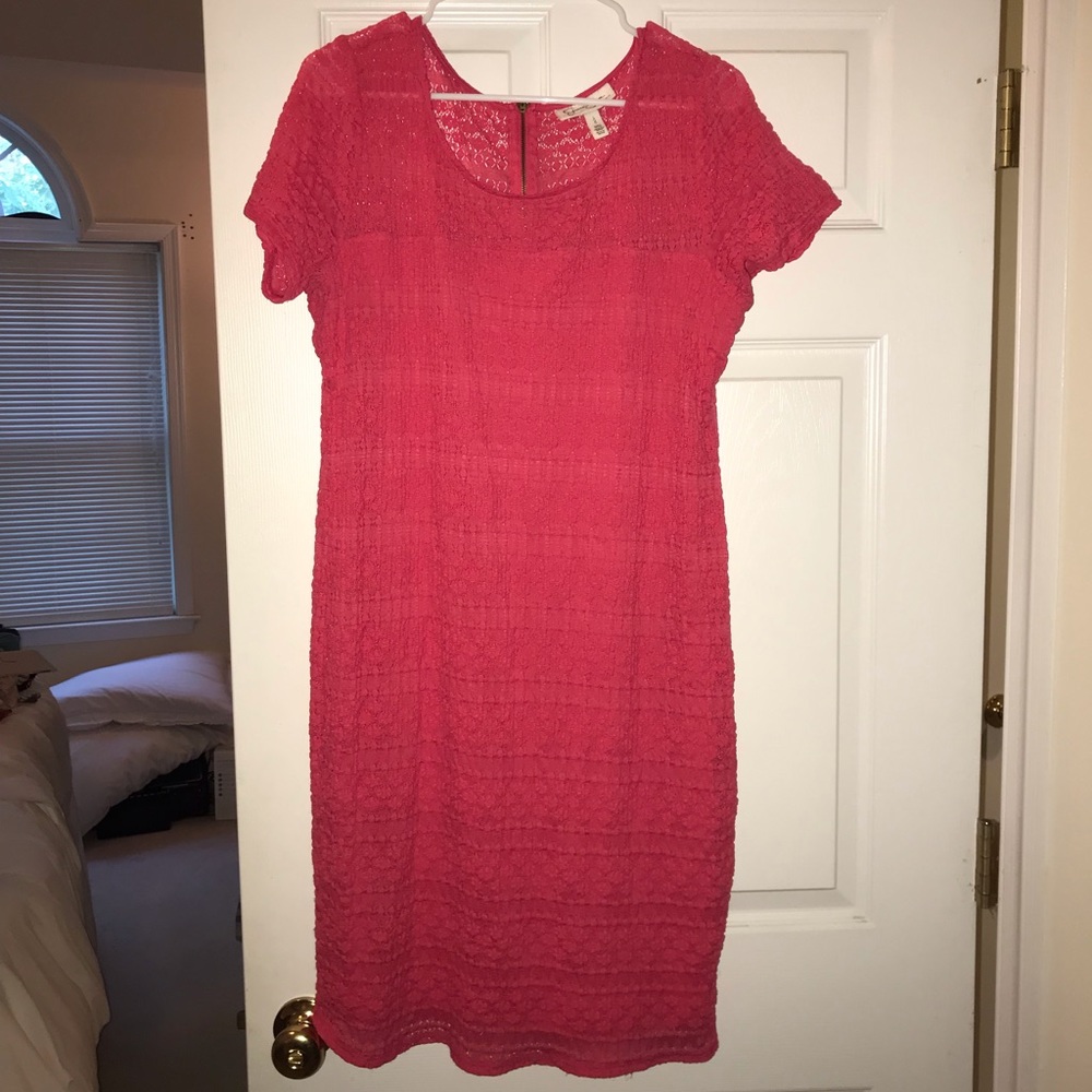 Pink lace maternity dress